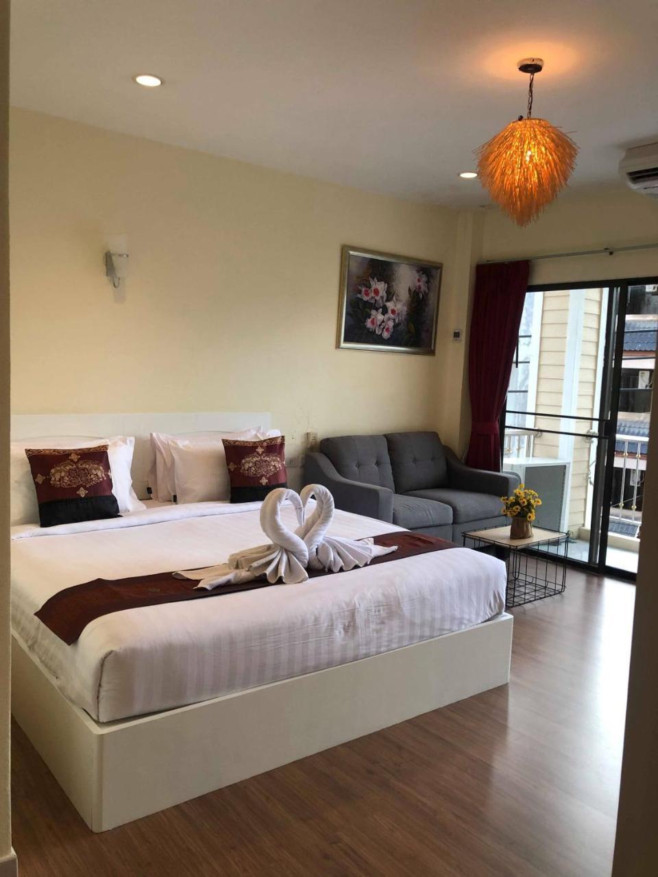 Db Residence Patong Buitenkant foto